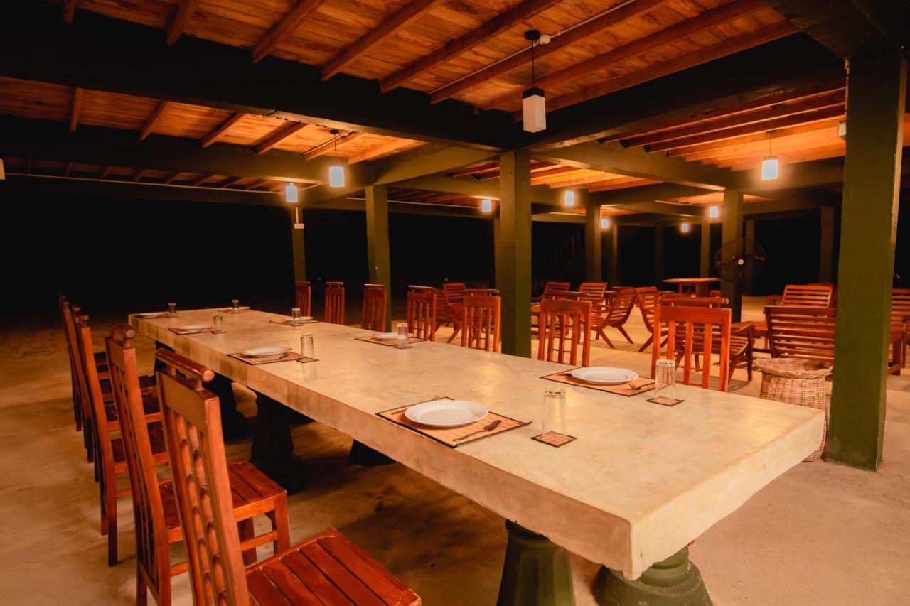 Kayjay Wild Wilpattu Hotel ภายนอก รูปภาพ