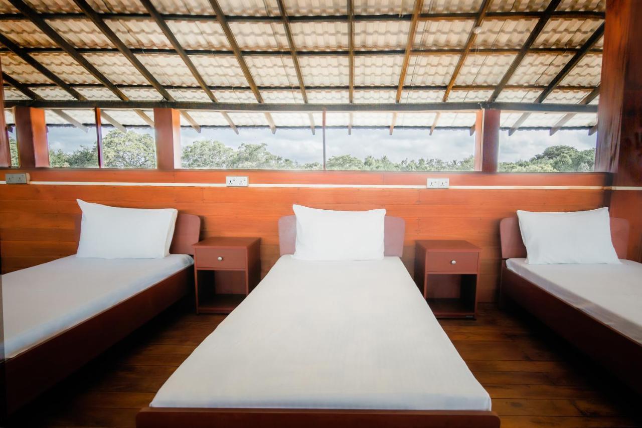 Kayjay Wild Wilpattu Hotel ภายนอก รูปภาพ