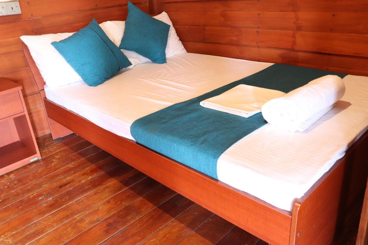 Kayjay Wild Wilpattu Hotel ภายนอก รูปภาพ