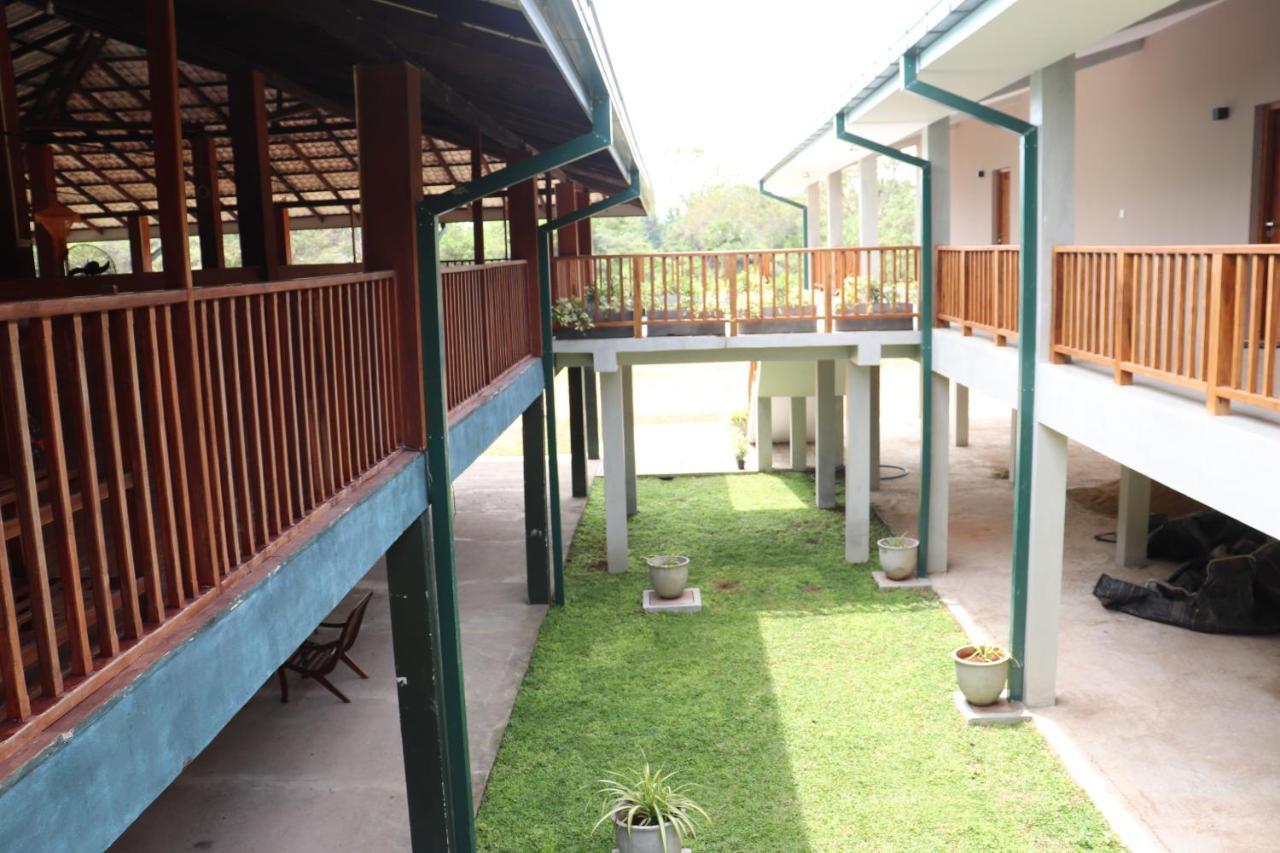 Kayjay Wild Wilpattu Hotel ภายนอก รูปภาพ
