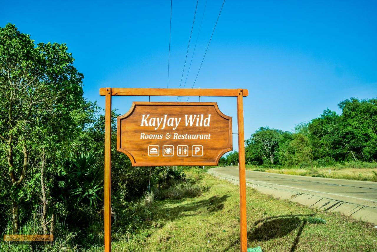 Kayjay Wild Wilpattu Hotel ภายนอก รูปภาพ