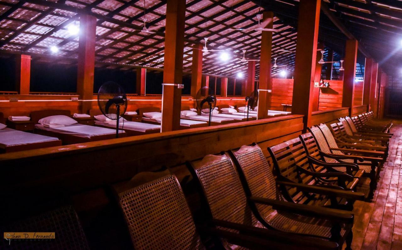 Kayjay Wild Wilpattu Hotel ภายนอก รูปภาพ